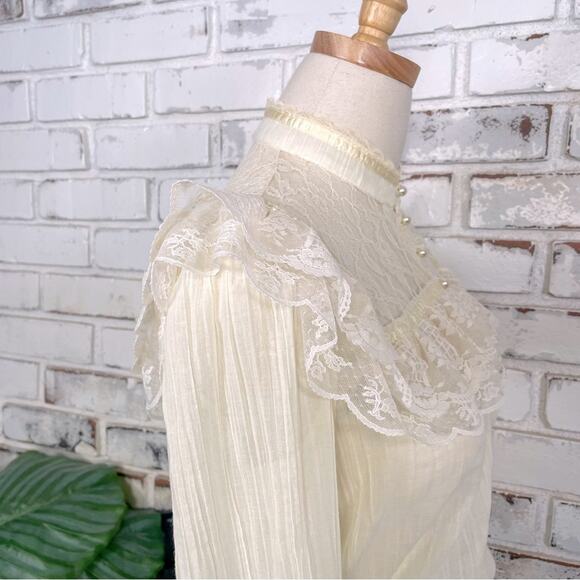 Vintage 70s Jessica’s Gunnies Cream Lace Gauze Two Piece Skirt and Blouse Set - Picture 8 of 15